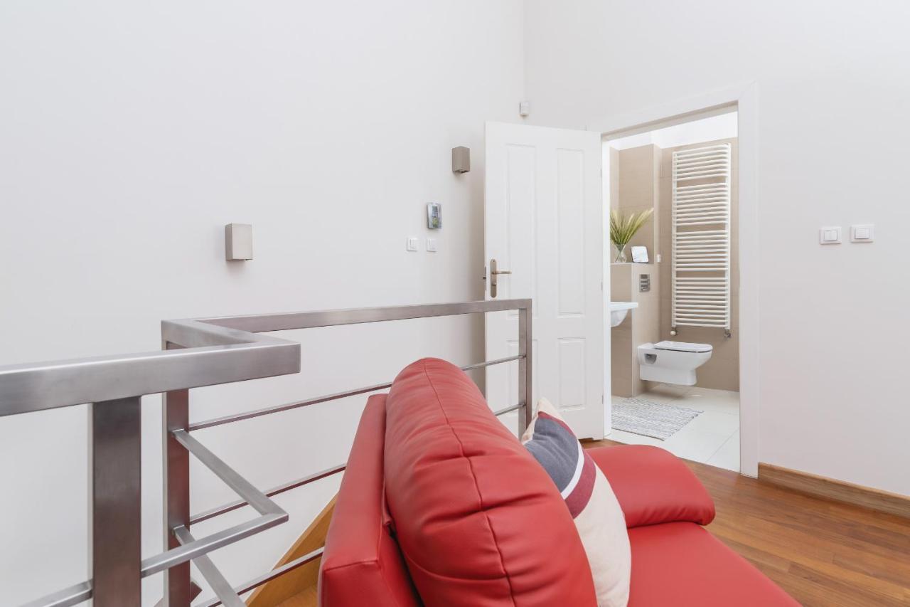 Spacious Two-story With Terrace In Podgorze By Renters Kraków
