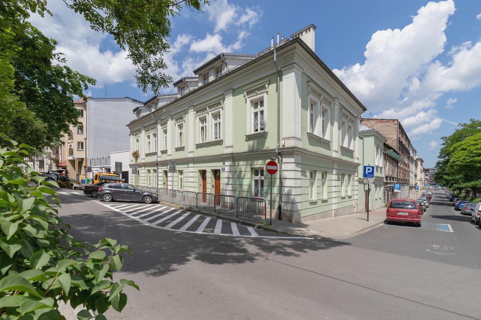 Spacious Two-story With Terrace In Podgorze By Renters Apartament